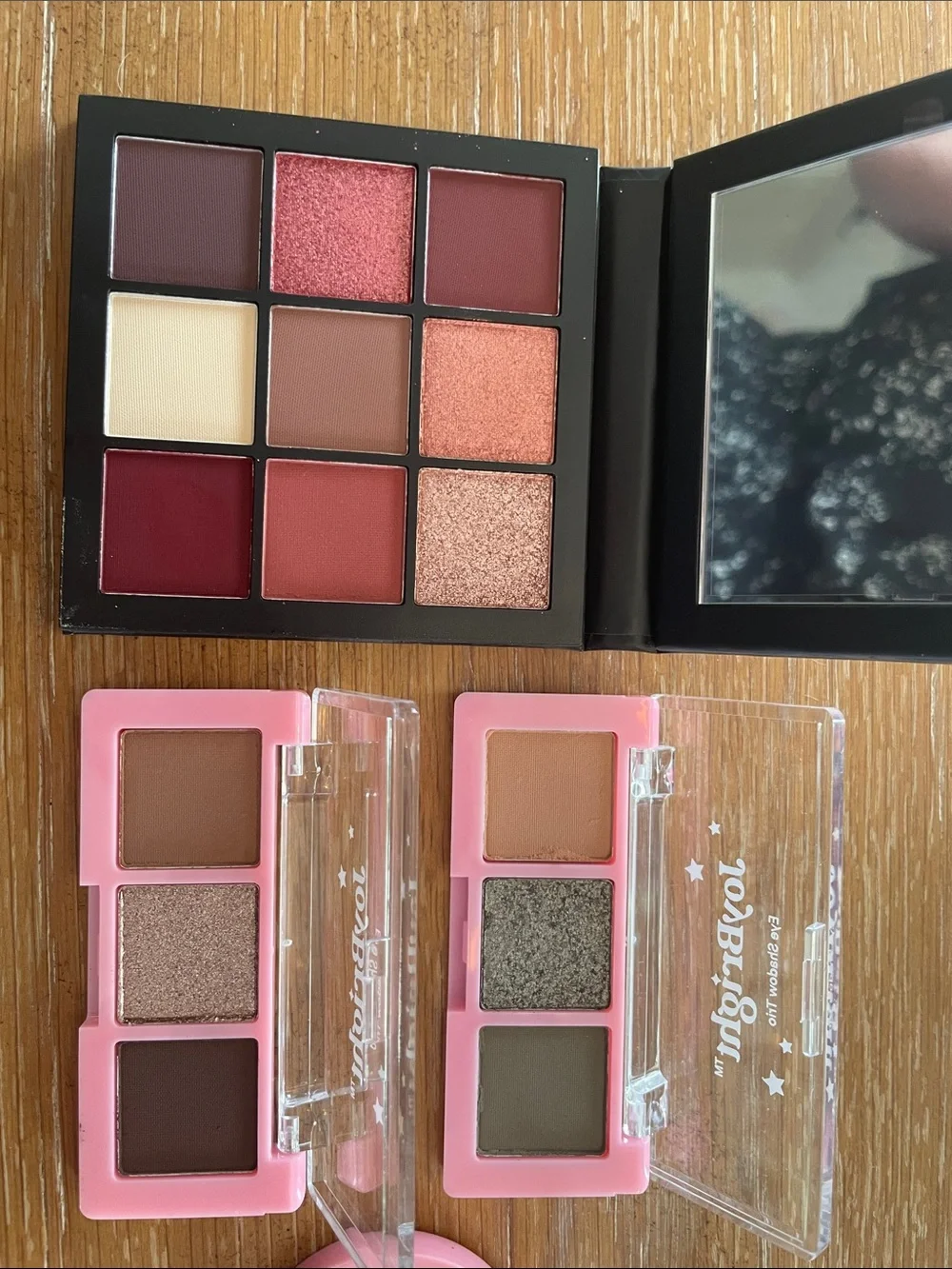 HUDA BEAUTY Mauve & Pink Eyeshadow Palette with JoyBright Pink Accents